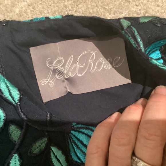 Lela Rose Vine Embroidered Sheath Dress in Navy Blue with Teal, Size 6 - Picture 11 of 14